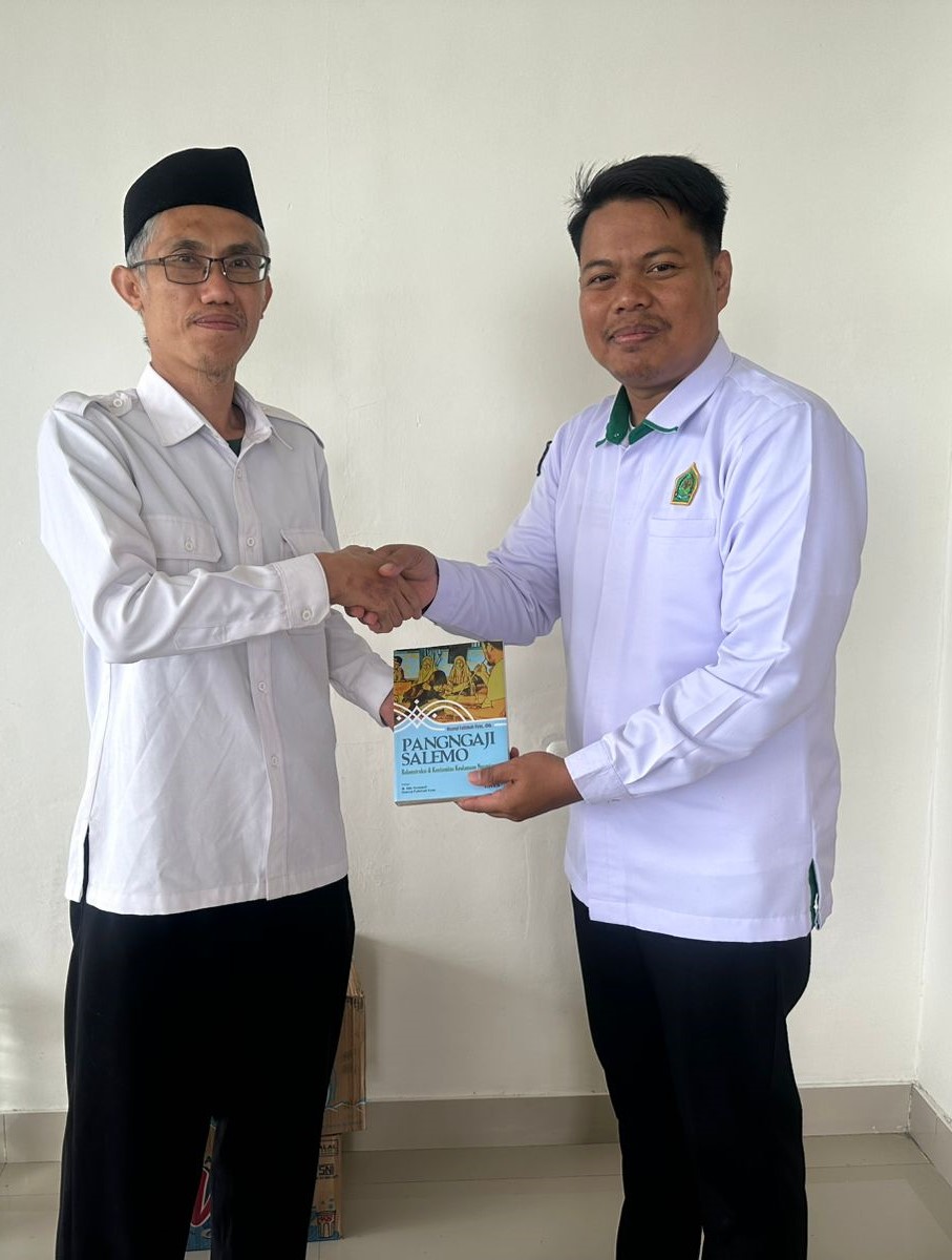 STAIN Majene Terima Hibah Buku Pangngaji Salemo: Rekonstruksi & Kontinuitas Keulamaan Nusantara 